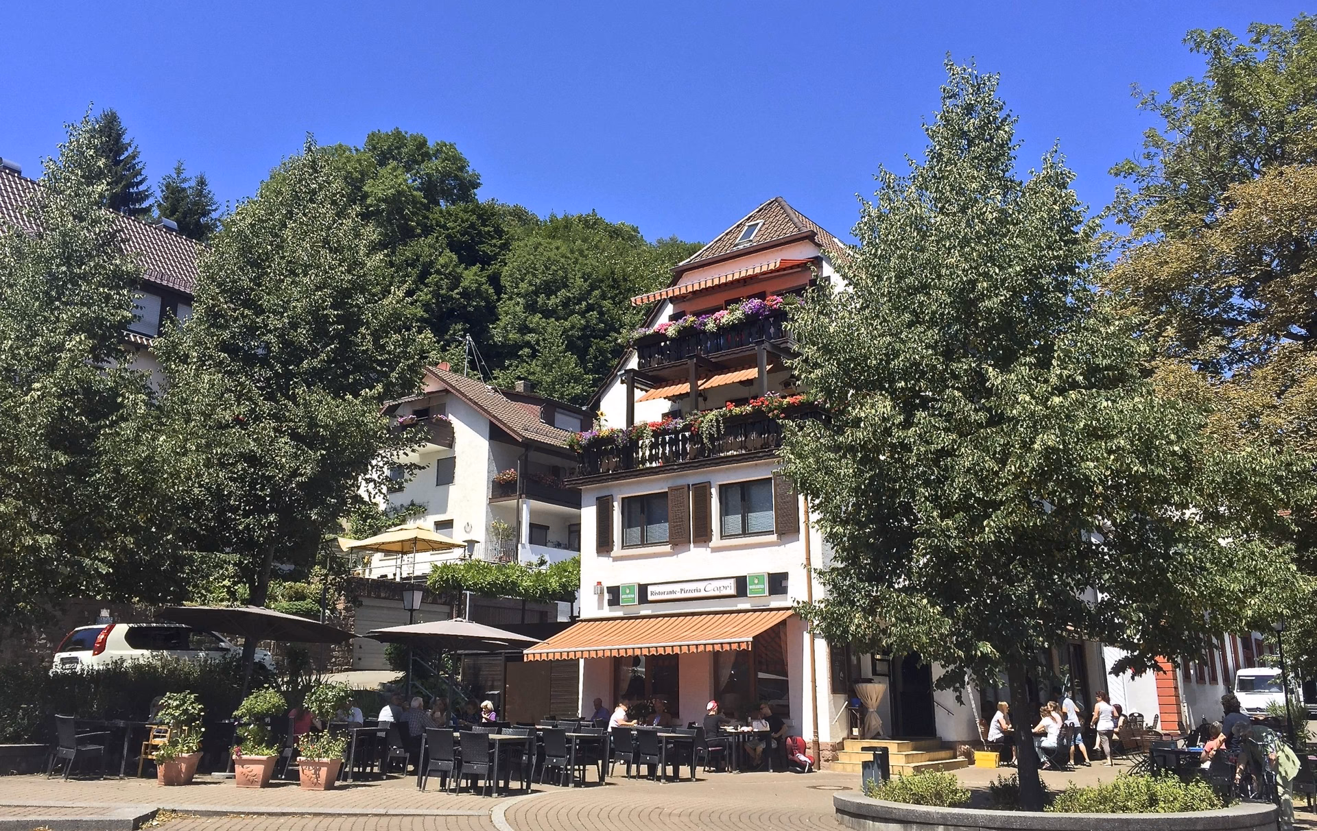 Wie heißt die Pizzeria in Apulien?