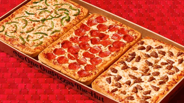 Do huts have a big dinner Box?