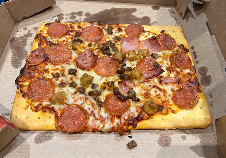 What foods are safe to eat at Pizza Hut?