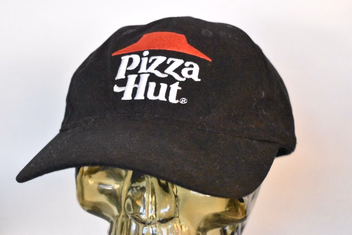 Wann wurde das erste Pizza-Hut-Restaurant in Österreich eröffnet?