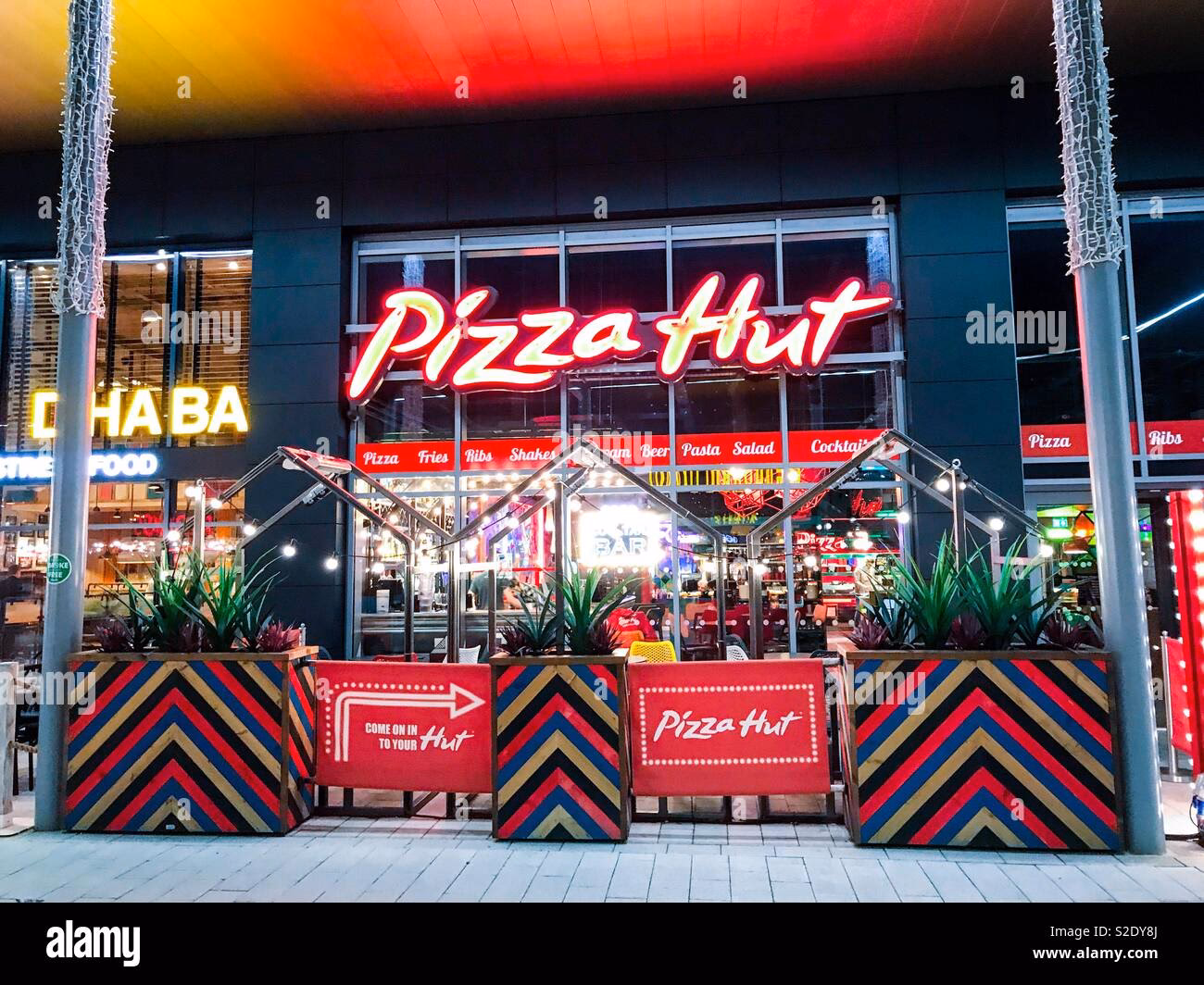 Where can I find free parking in Leeds?