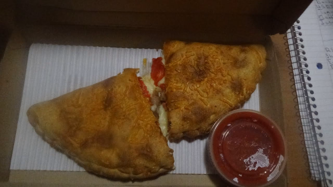How do you make a calzone pizza at Pizza Hut?