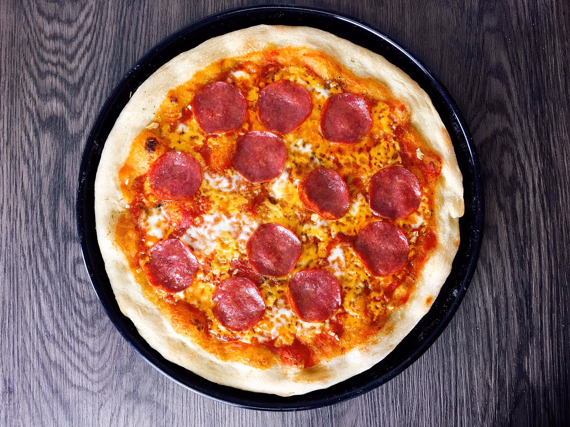 Wie formatiere ich einen Pizzateig?