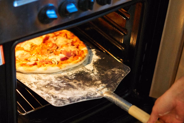 Kann man pizzasteine im Backofen verwenden?