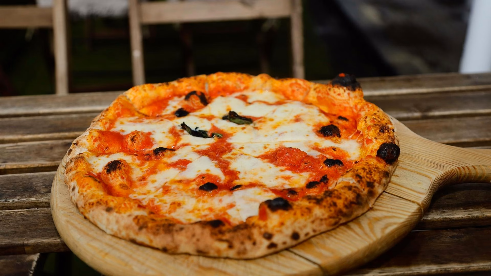 Wo kann man in Köln leckere Pizza essen?