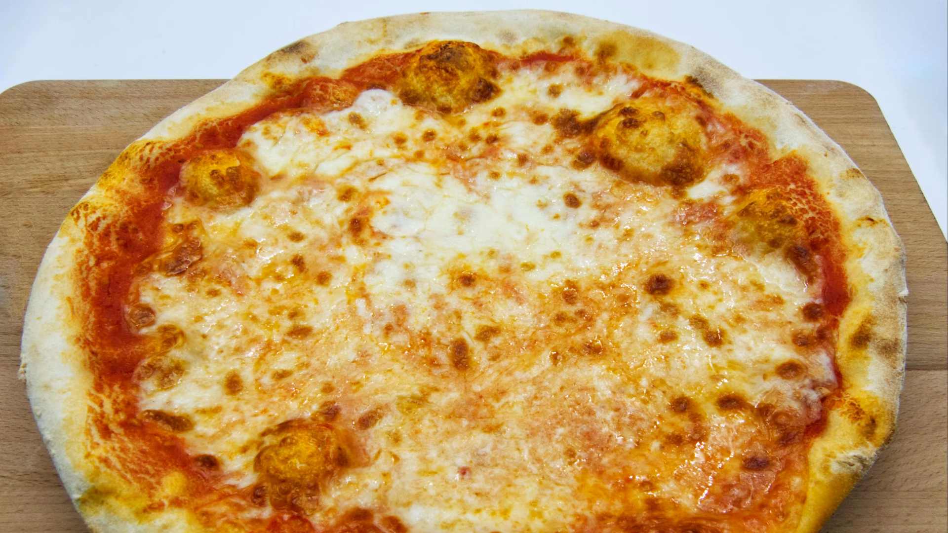 Wie hieß die erste Pizza?