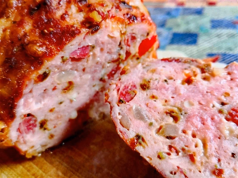 Wie bereite ich Pizza-Leberkäse zu?