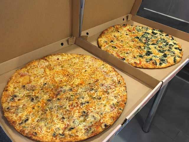 Welche Salate gibt es in Pizza?