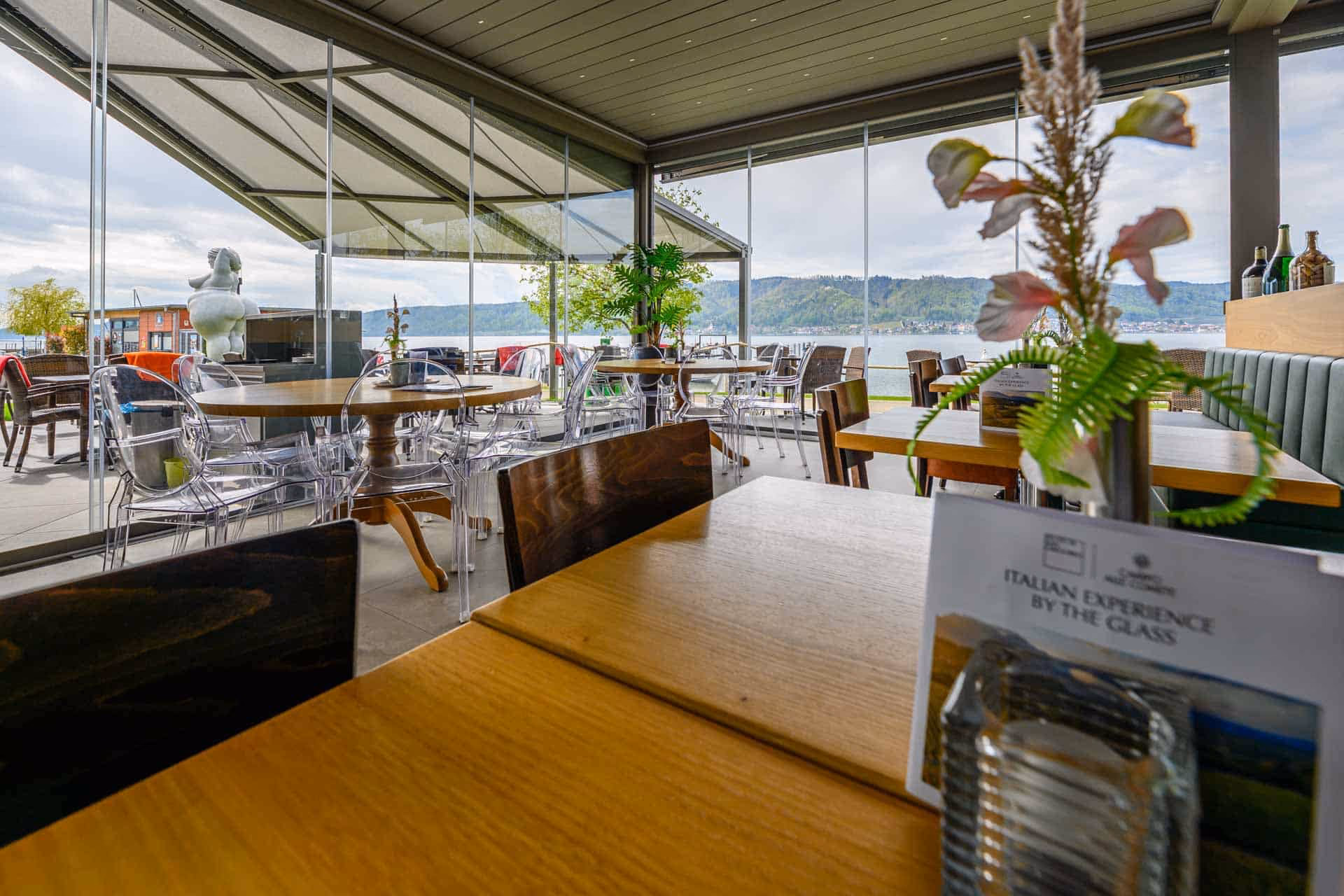 Was bietet das Restaurant in Ludwigshafen am Bodensee-Ufer?