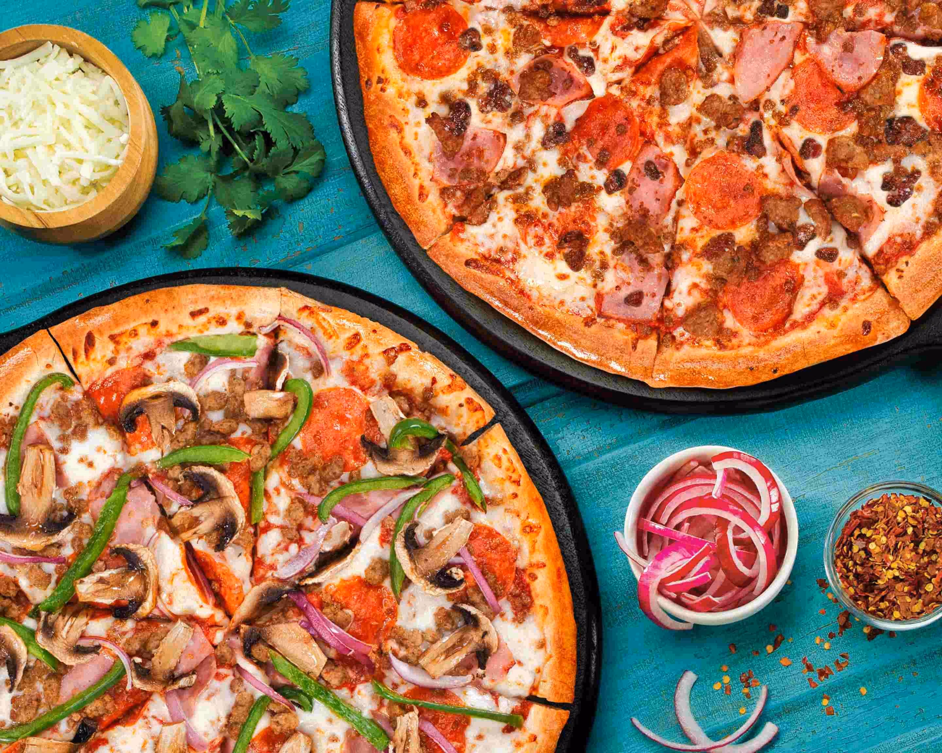 Was bietet die Pizzeria Rialto in Marbach an der Donau?