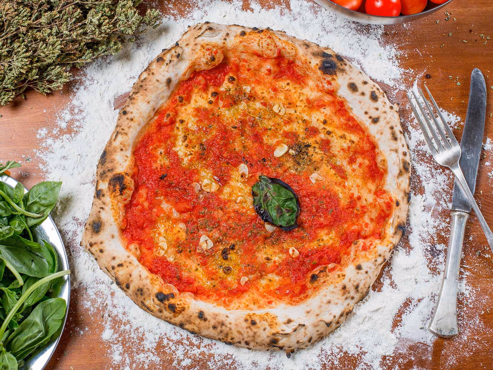 Was ist der Unterschied zwischen Pizza Margherita und Pizza Marinara?