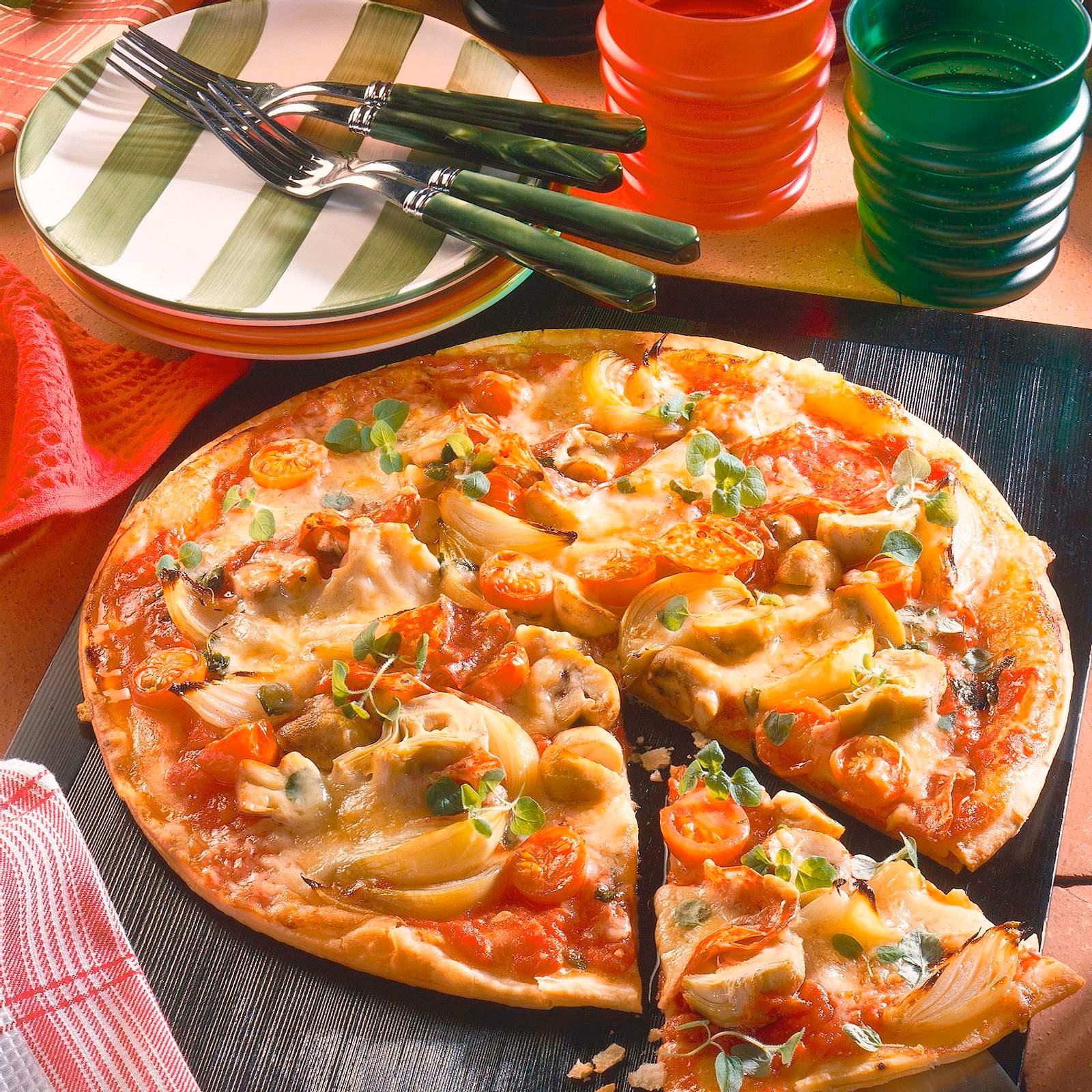 Wie schmeckt Pizza vom Blech?