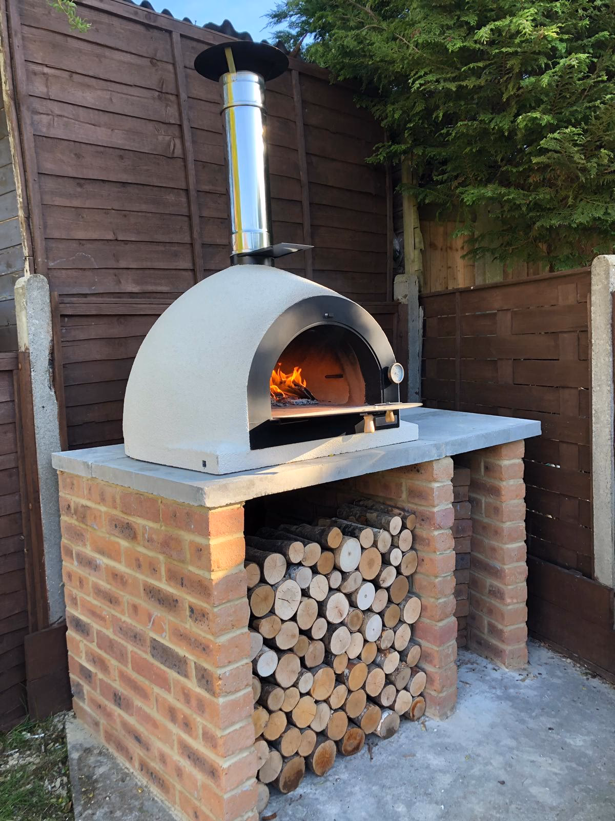Where can I get a pizza oven in Australia?
