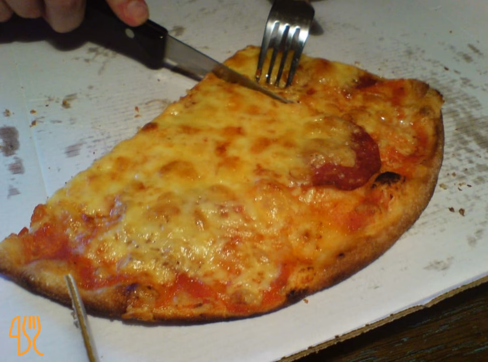 Wie viele Gerichte hat die Speisekarte des Paradiso Pizzeria Lieferservice?