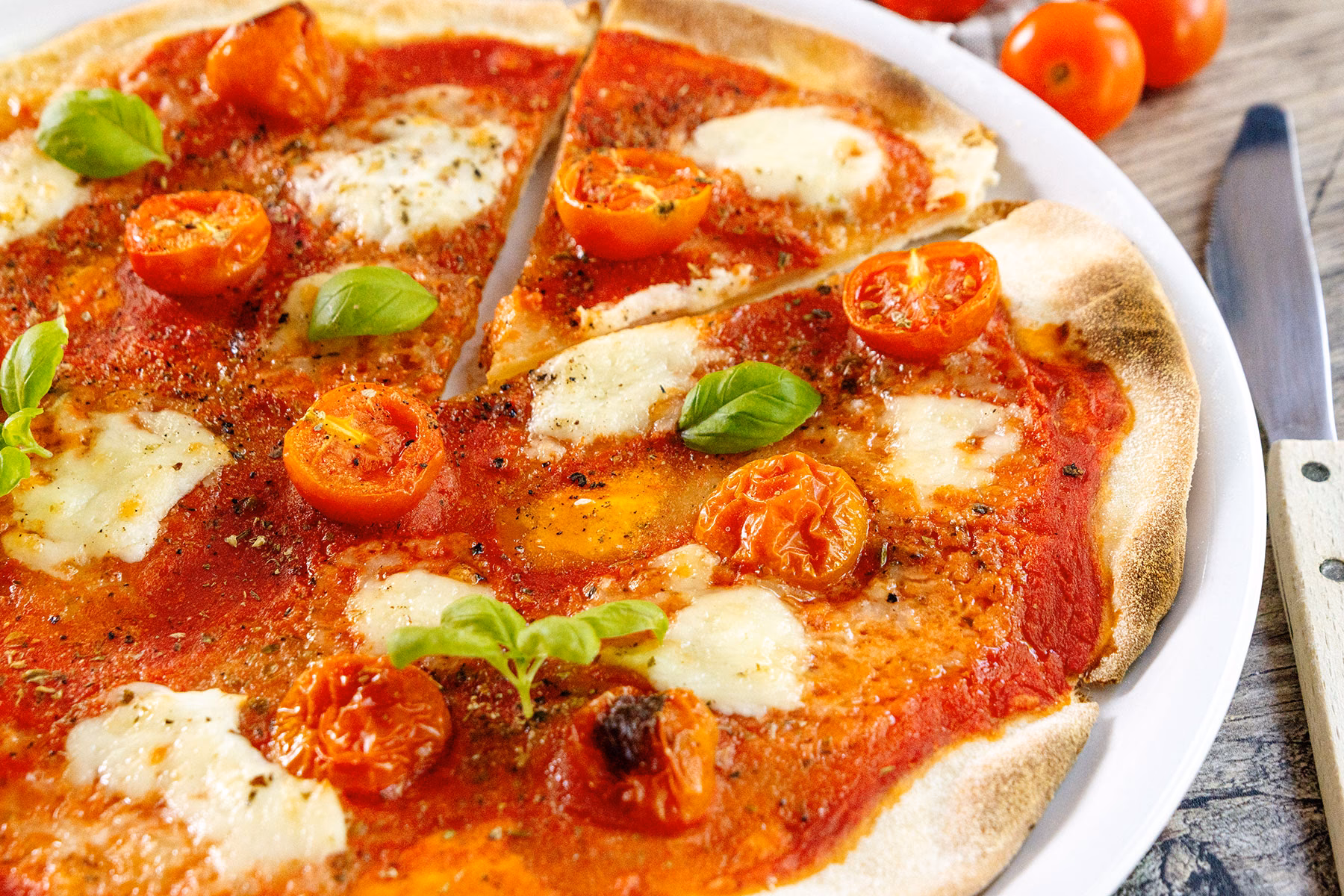 Wie bereite ich Pizzateig mit Backpulver zu?