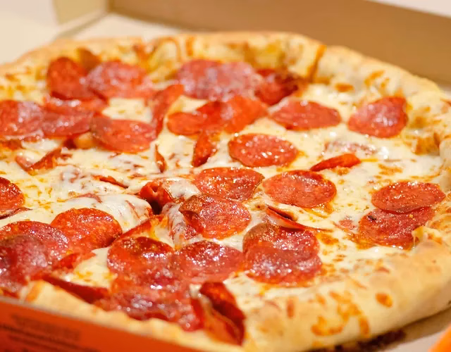 Wie bekomme ich ein köstliches Abendessen bei Pizza Pizza?