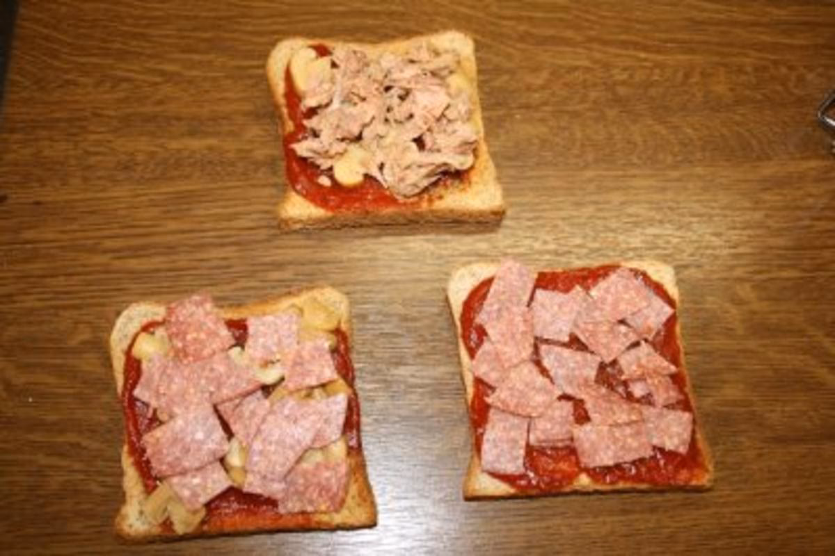 Wie viele Bleche Pizza-Toasts kann man gleichzeitig backen?
