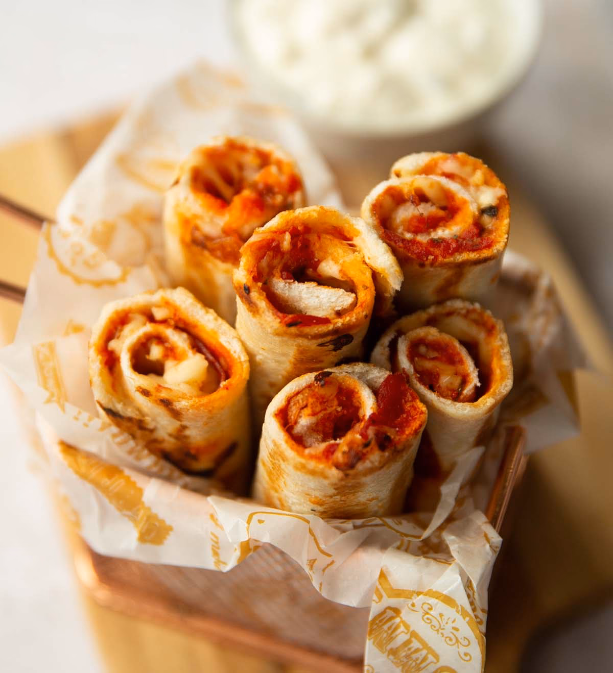 How do you make a cheesy Pizza Roll?