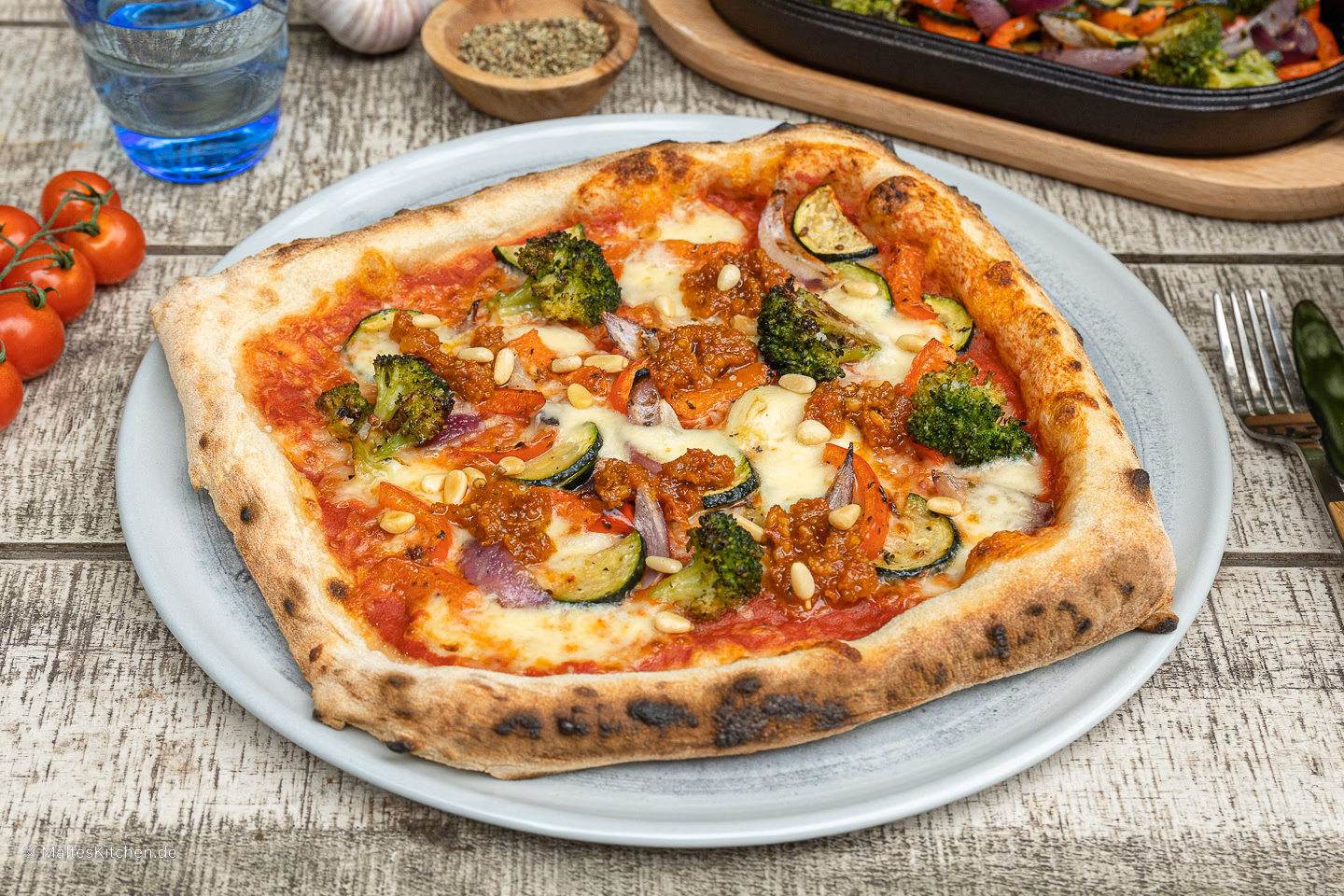 Kann man Pizza mit Knoblauch Würzen?