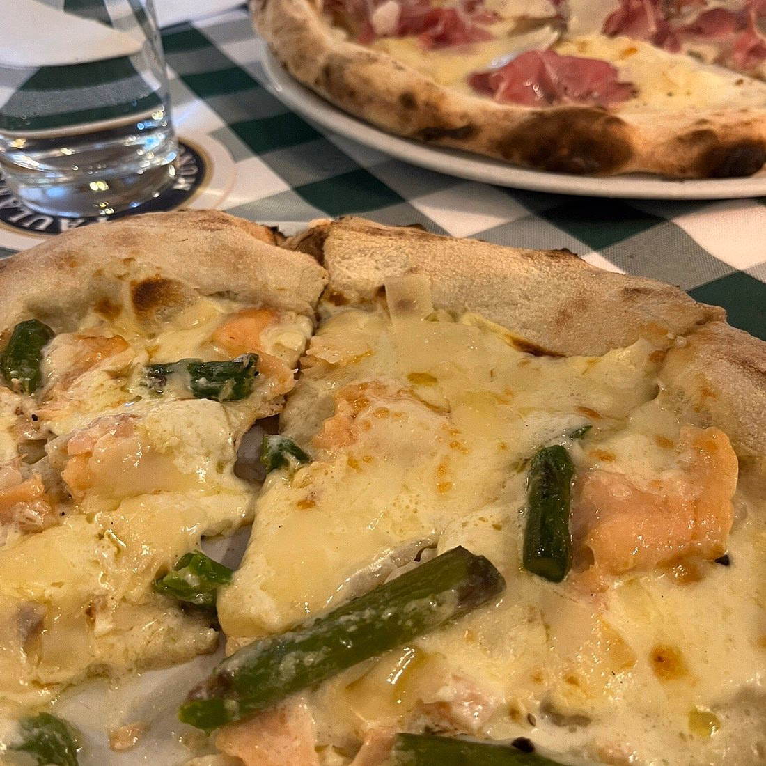 Wie heißt die Pizzeria in Schweinfurt?