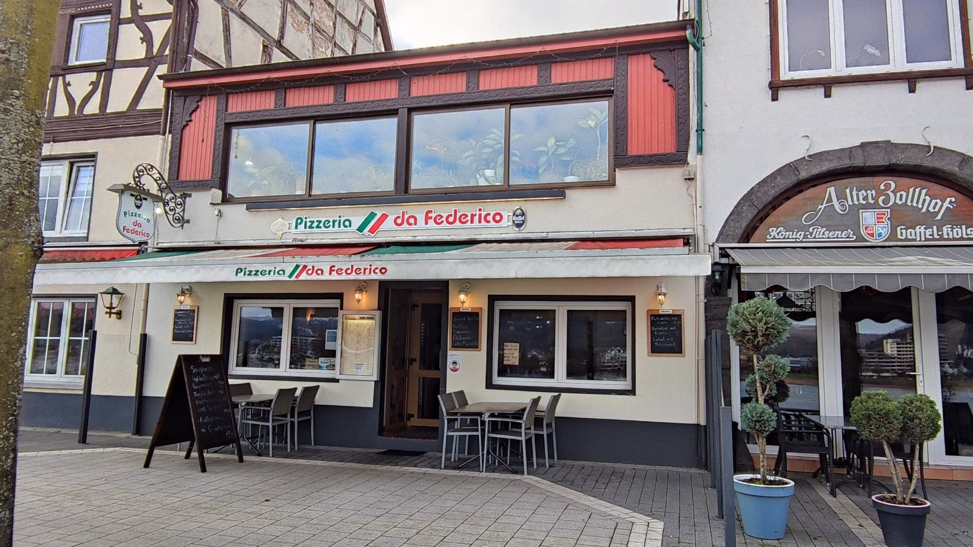 Was kann man außerhalb von Bad Breisig finden?