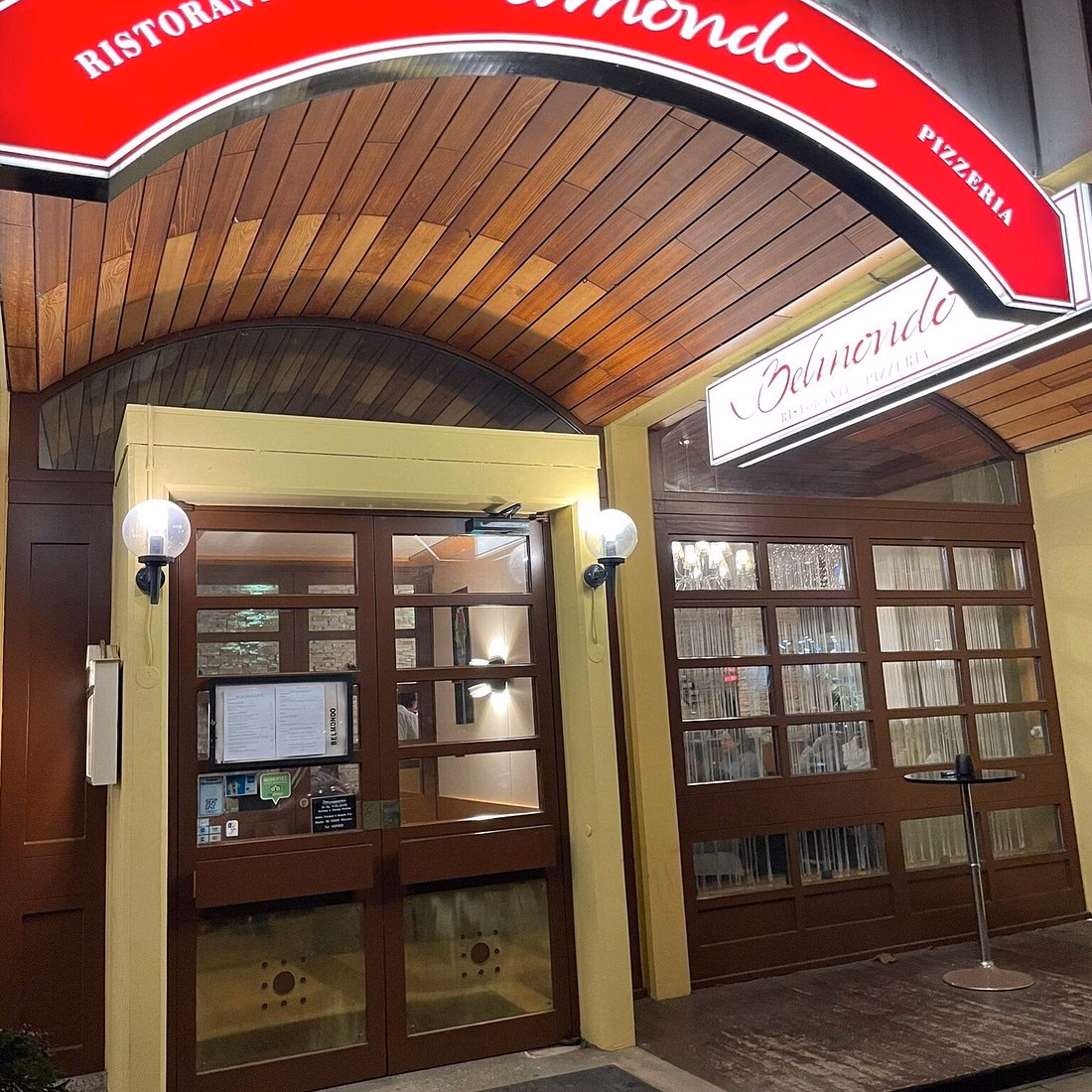 Wie viel kostet eine Speisekarte bei Belmondo?