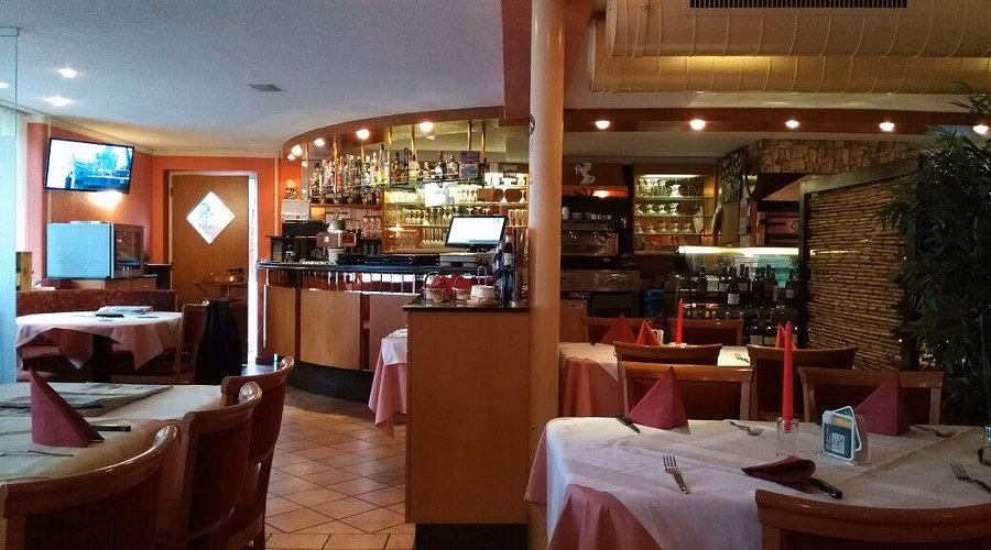 Wie kommt man zur Pizzeria Dolce Gusto in Schaan?