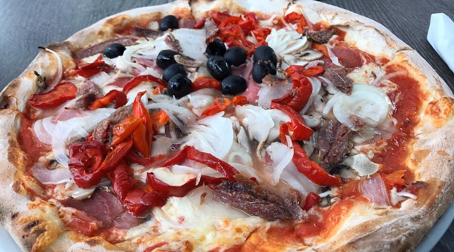 Was bietet die Pizzeria Kiara aus Mainz?