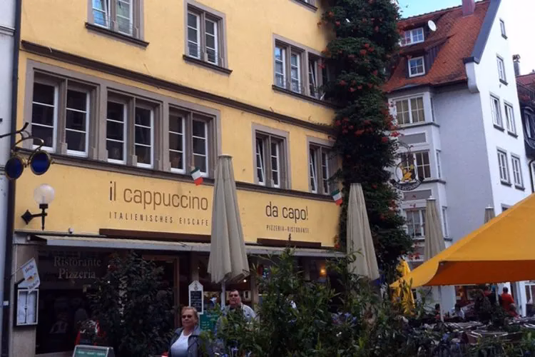 Was bietet die Pizzeria Piccola?