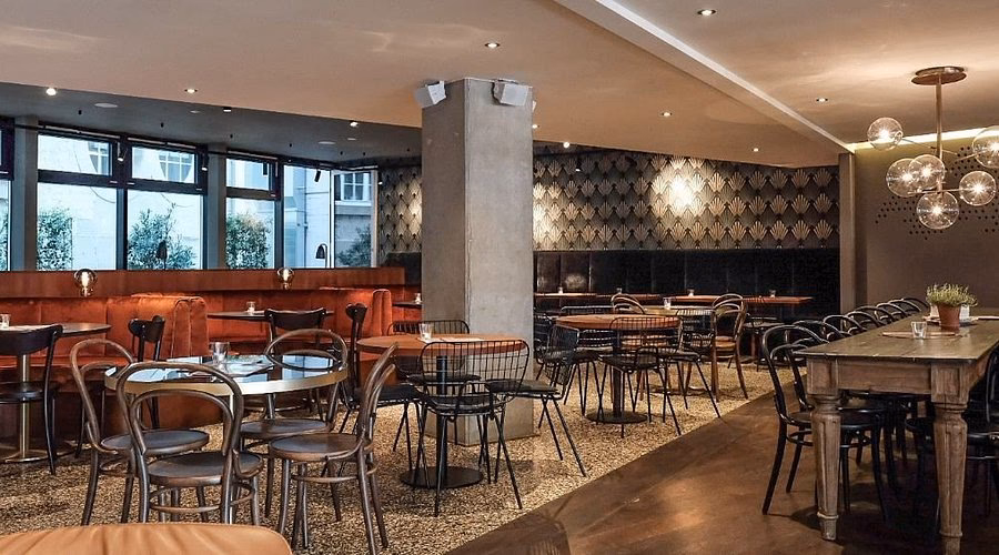 Was gehört alles in eine Pizza?