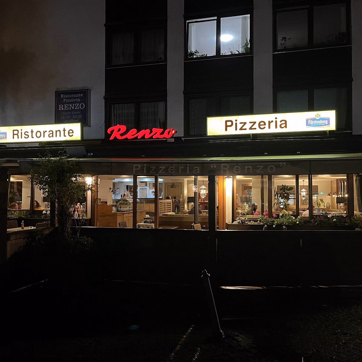 Wie heißt die Pizzeria in Garmisch Partenkirchen?