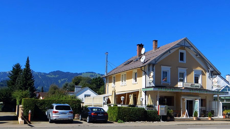 Was macht die Pizzeria Trattoria Aurora so besonders?