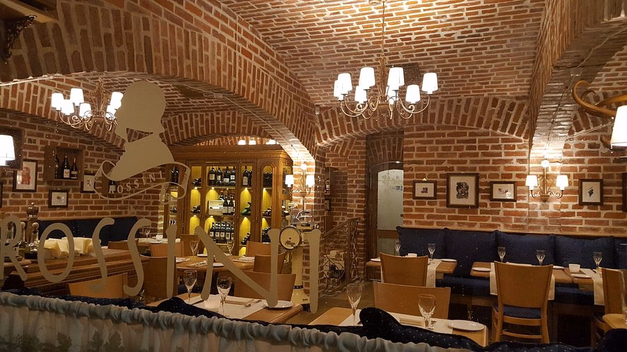 Wo befindet sich das Restaurant Rossini?