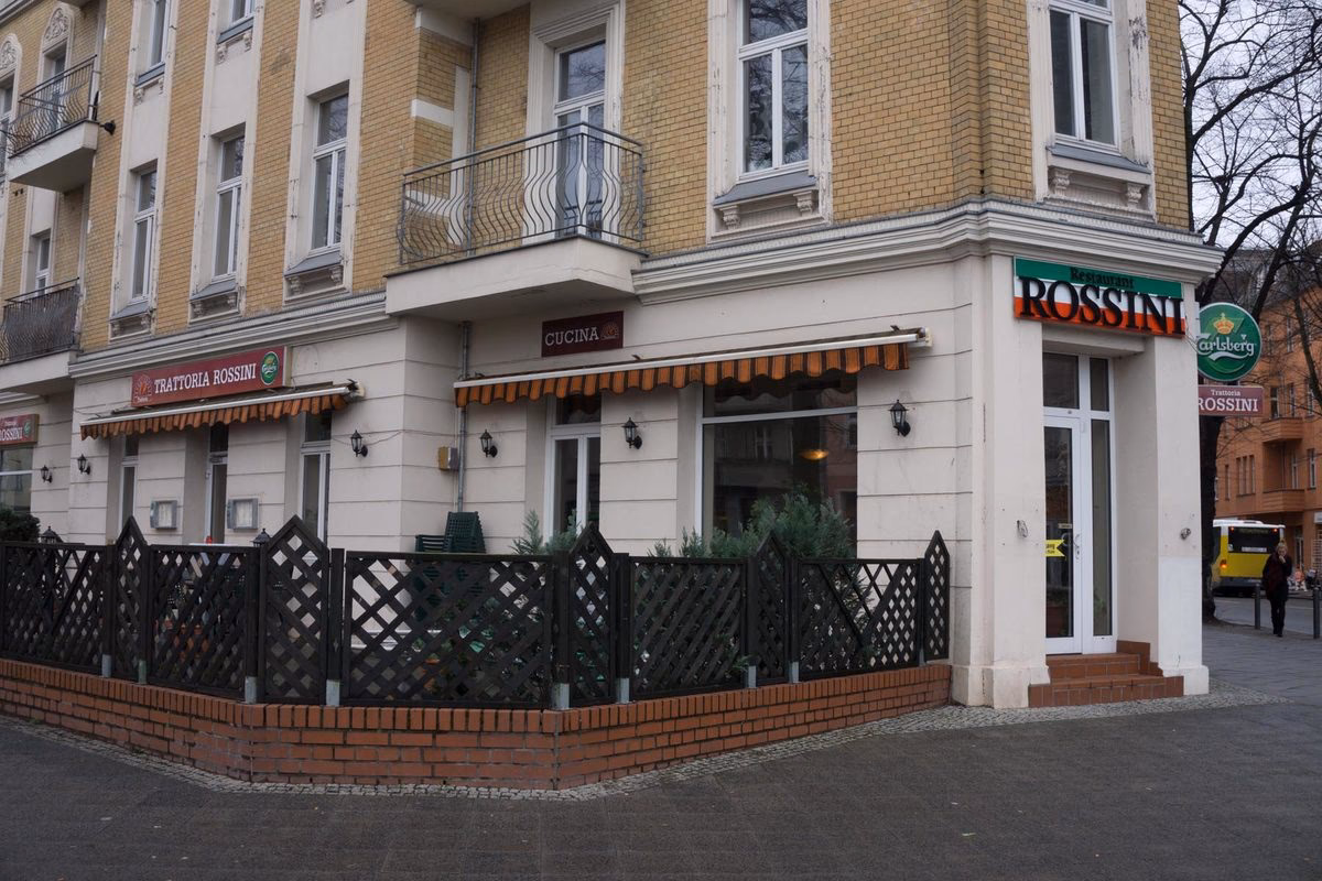 Wo befindet sich das Restaurant Rossini?