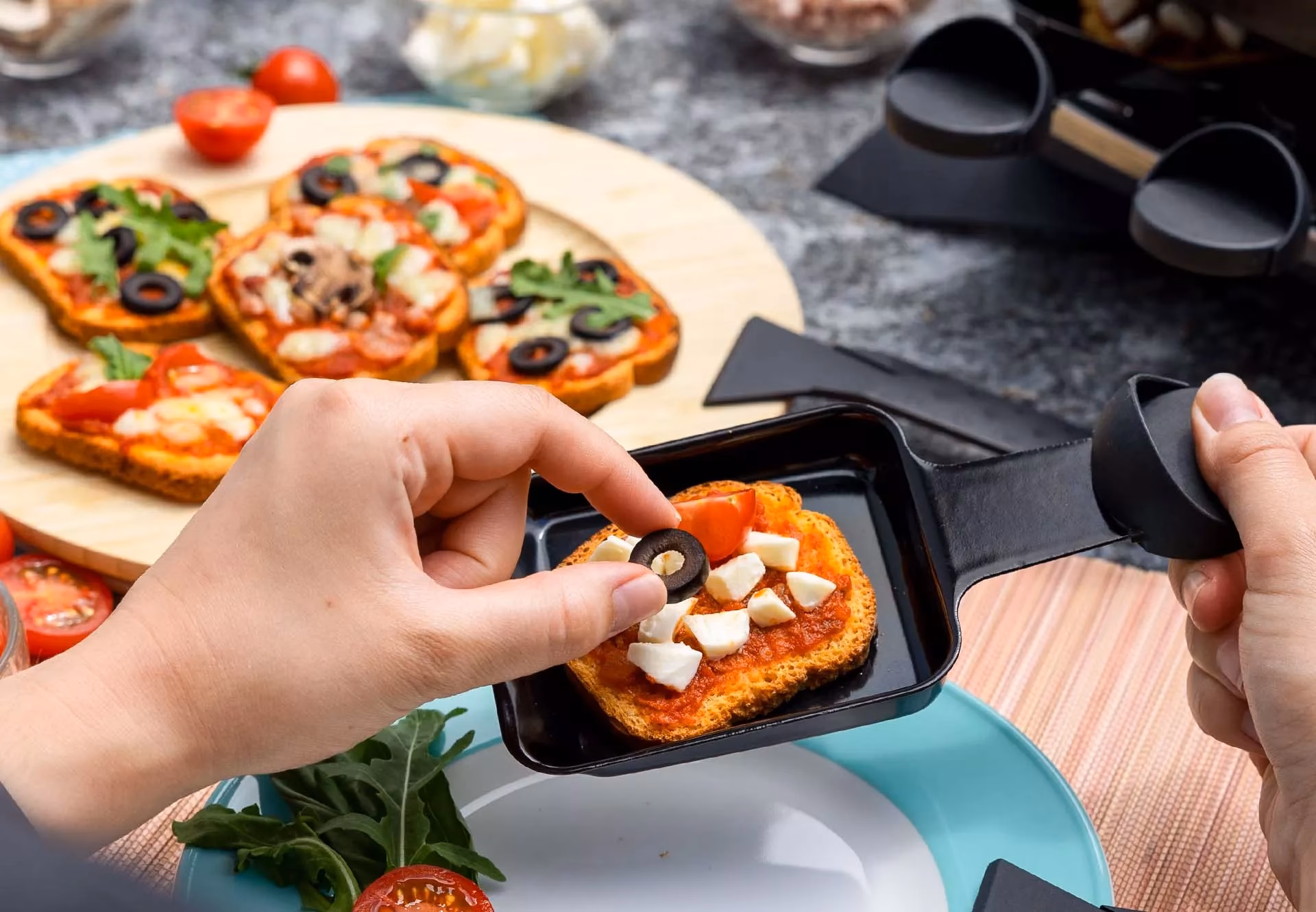 Wie schmeckt Pizza Raclette?