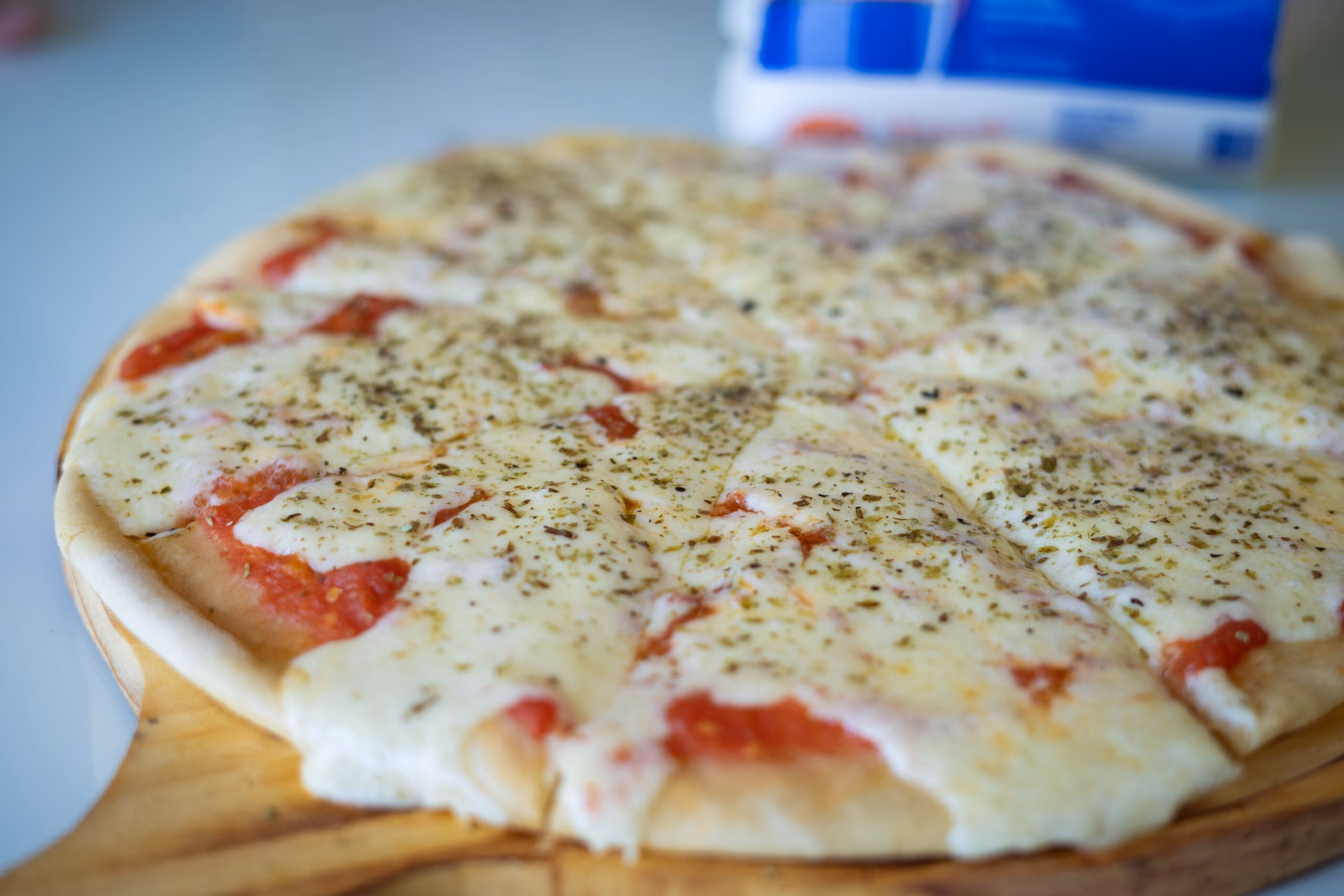 ¿Cómo hacer una pizza grande?