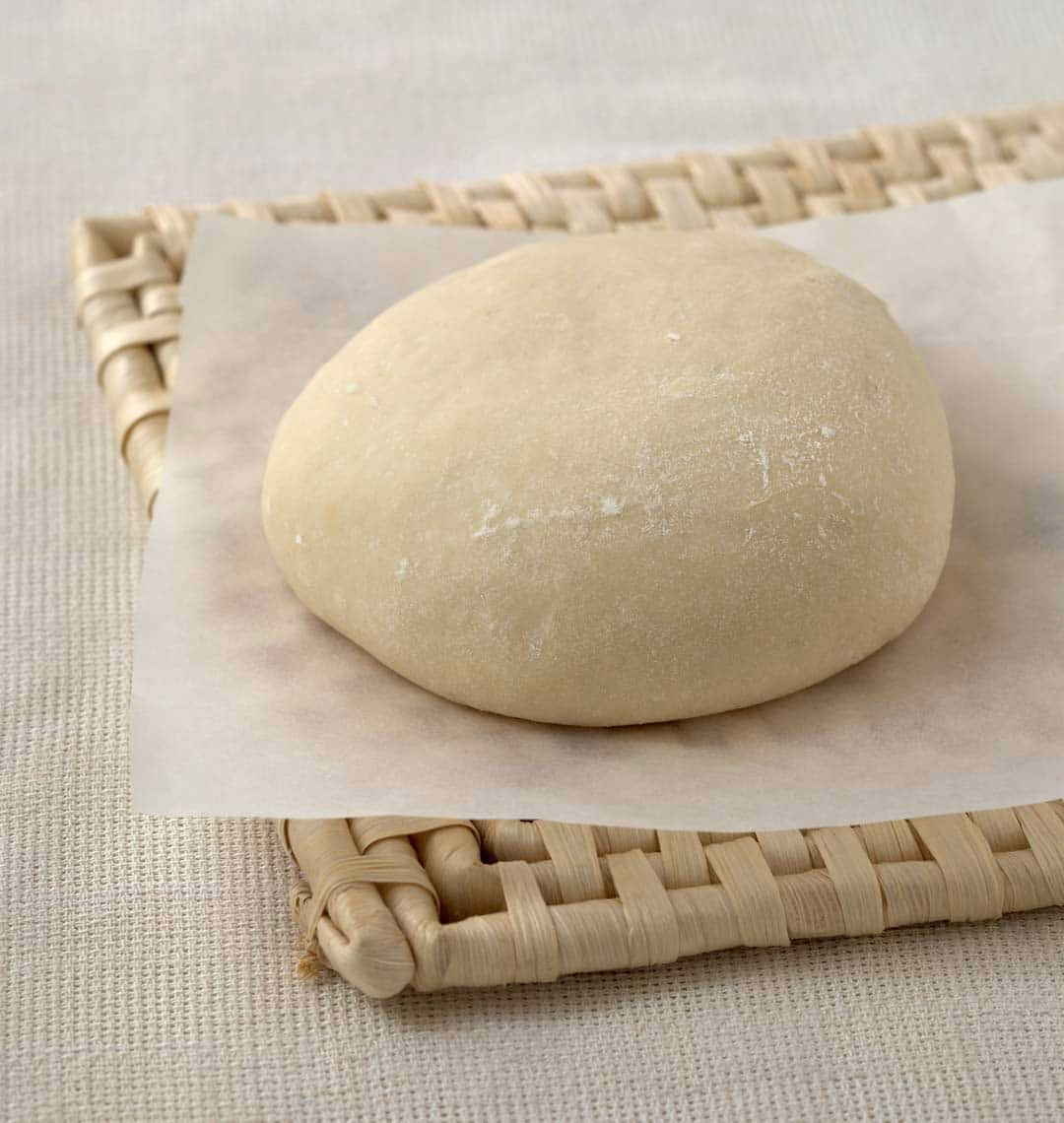 Comment faire une pâte à pizza épaisse et moelleuse ?