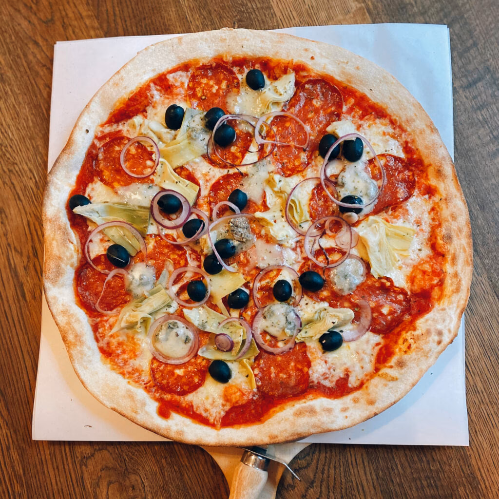 Was ist eine römische Pizza?