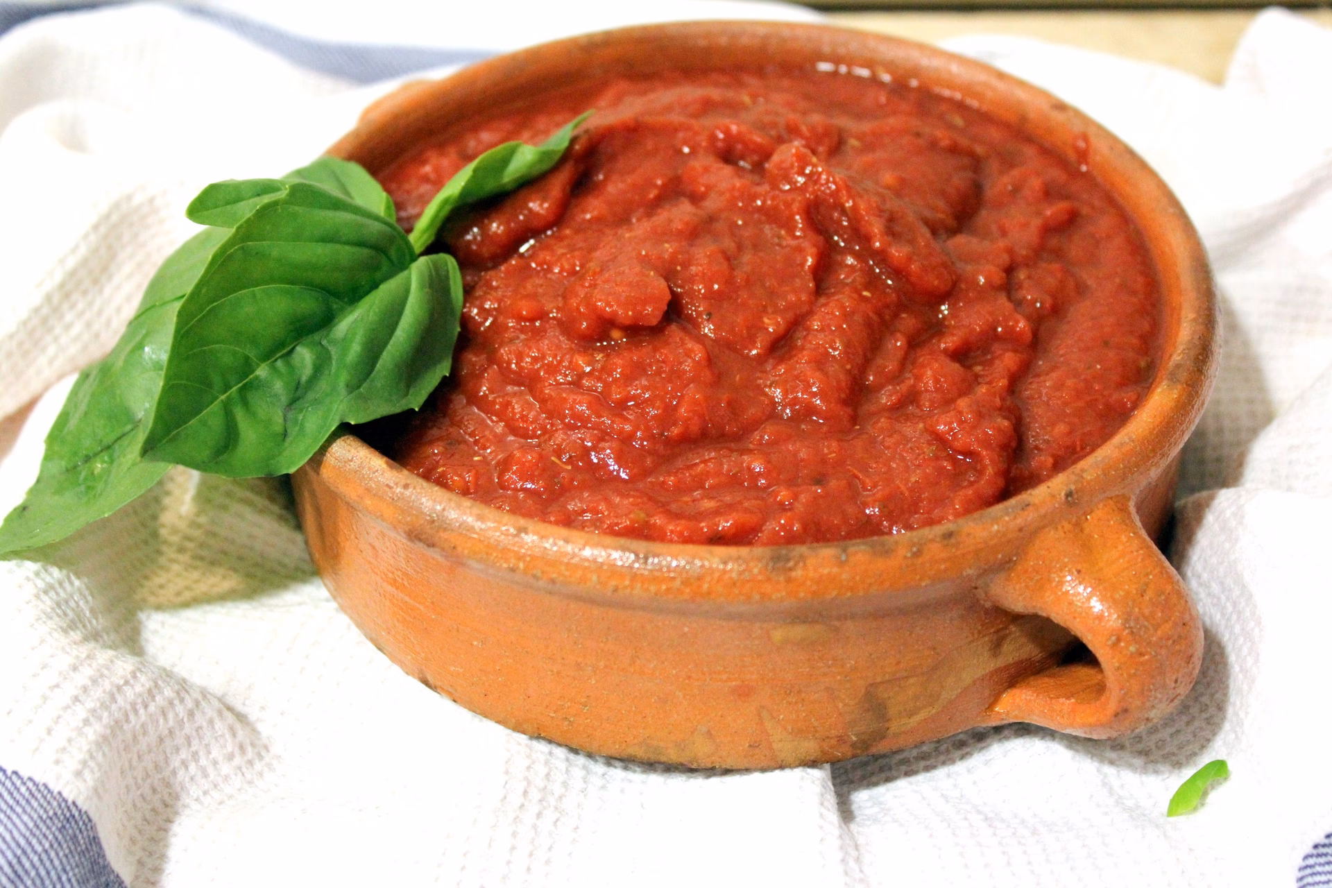 ¿Cómo preparar una buena salsa para pizza?