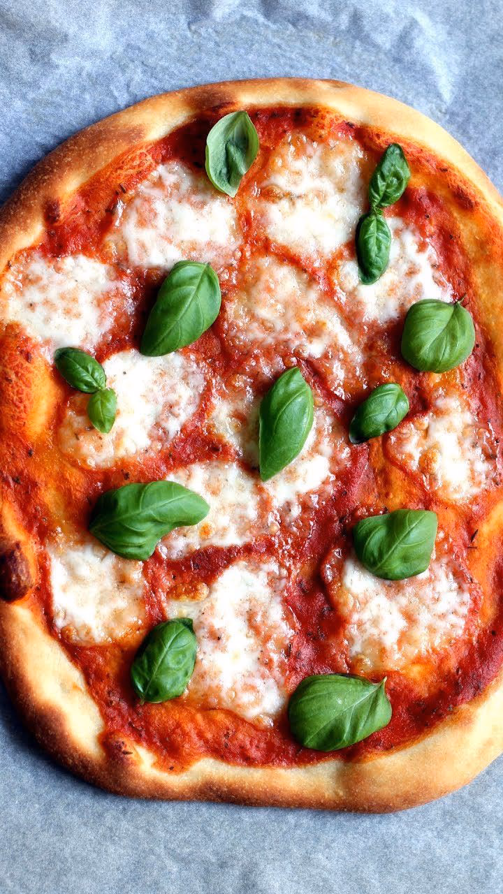 Wie lange muss Pizzateig ruhen?