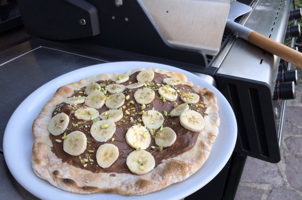 Wie viel Mehl braucht man für eine Schoko Pizza?