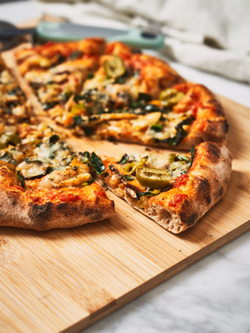 How do you make a sourdough pizza?