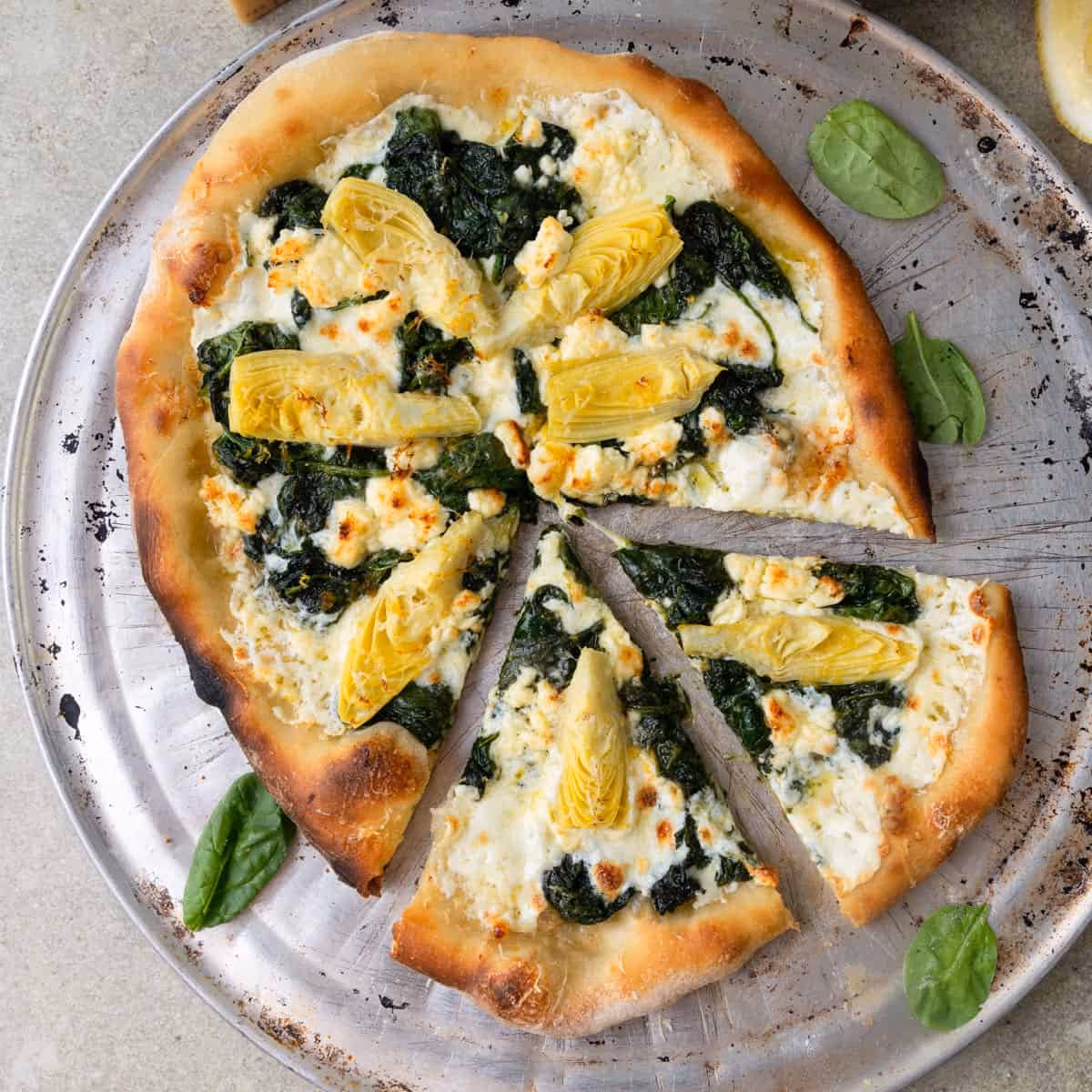 How do you make a spinach pizza crust?