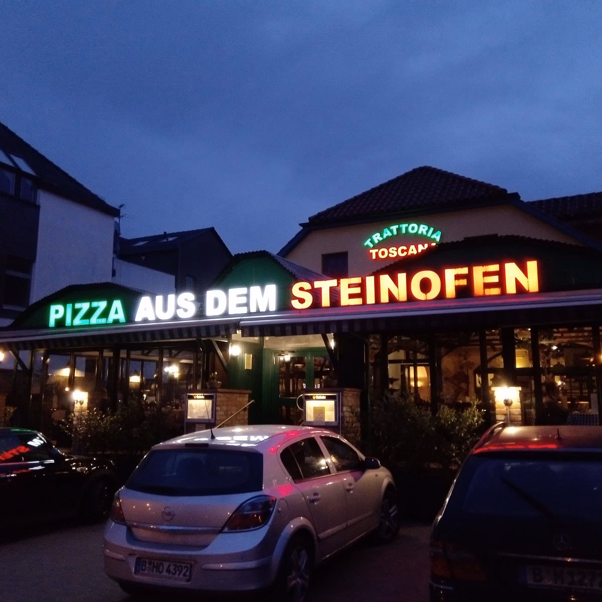 Wie gut ist die Pizza aus dem Holzkohle Ofen?