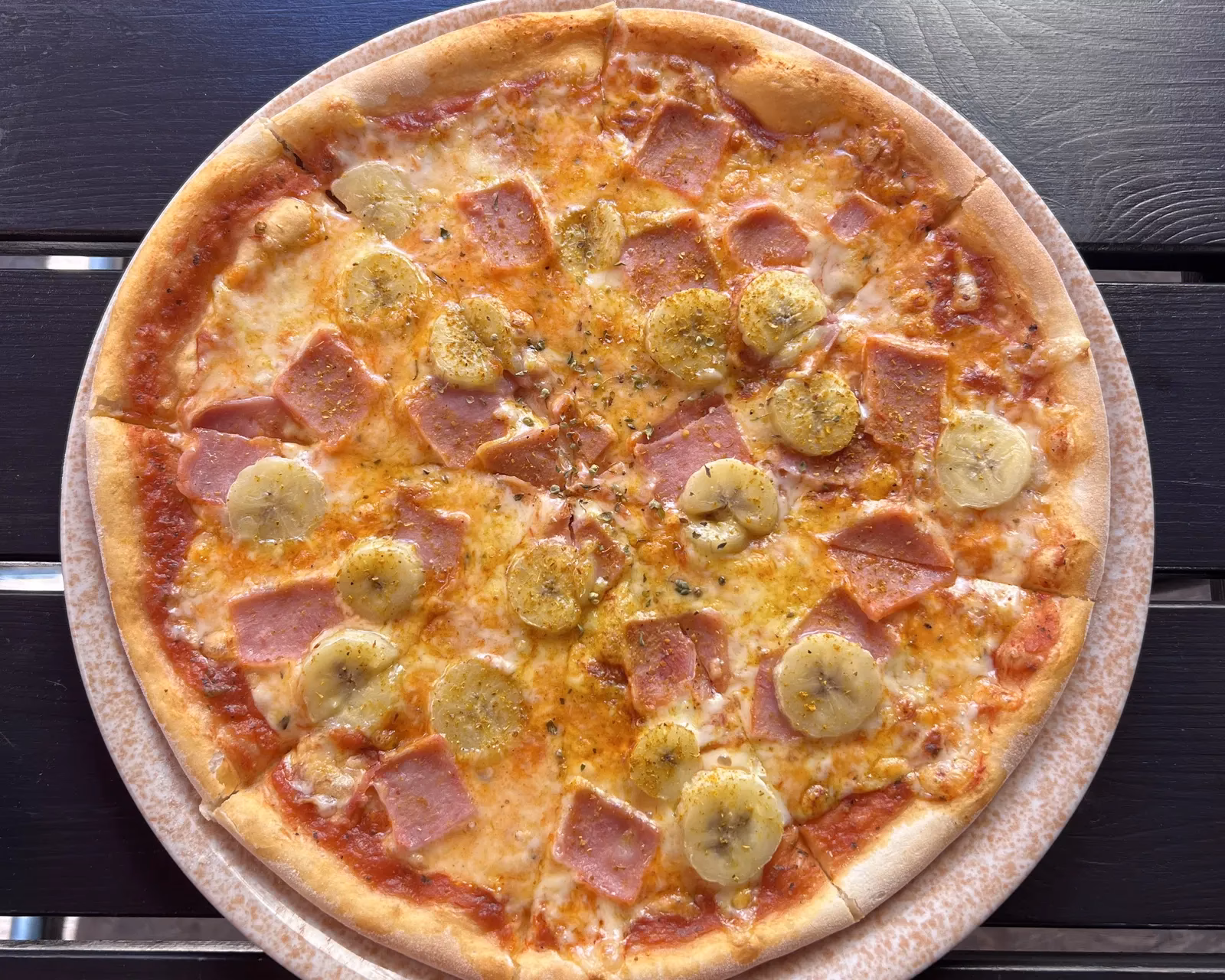 Is banana Curry Pizza a Swedish holiday?