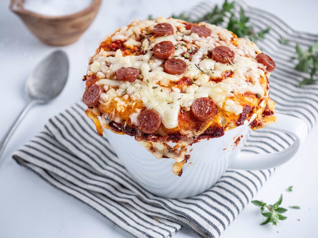 Wie lange dauert es bis eine Pizza in die Mikrowelle kommt?