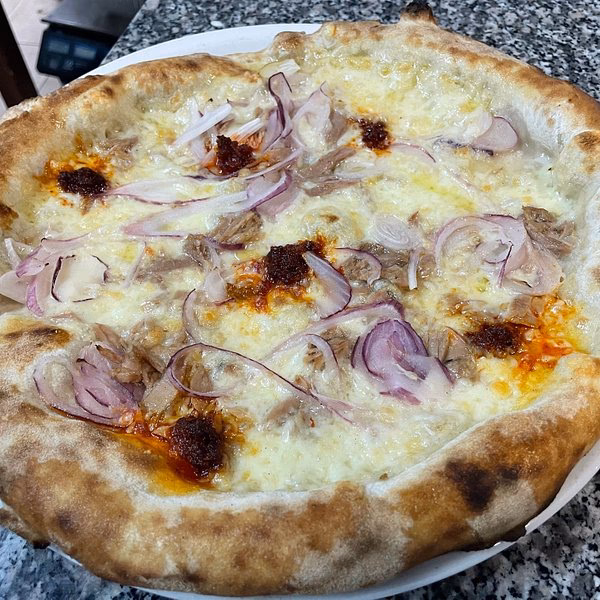 Wie lange fliegt man von Wien nach Tropea?