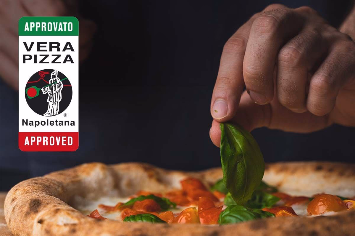 How is the best avpn pizzeria chosen?